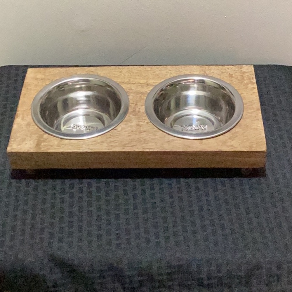 Wooden Elevated Cat Feeder (13”x7”) with 2 Bowls (Meow) Bundle with other items)